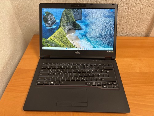 Fujitsu business notebook - 14", business-notebook